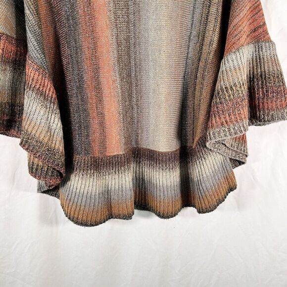 Rancho Estancia Poncho Blouse Women's Small XS Brown Silver Metallic Vneck - Picture 8 of 10